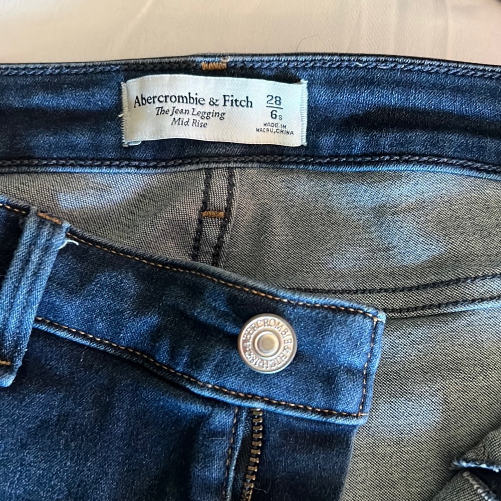 Abercrombie the Jean legging mid rise